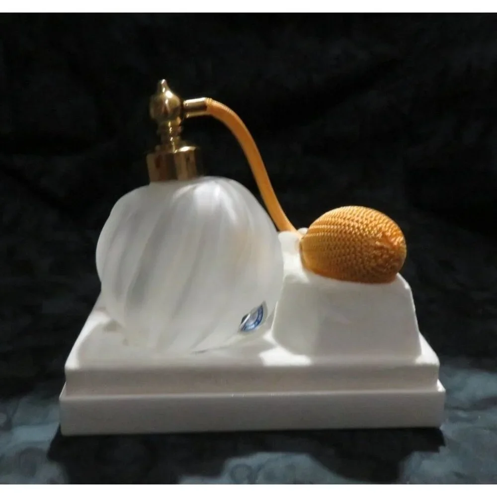 Roberto Capucci Made in France Frosted Crystal Glass Atomizer Spray Bottle